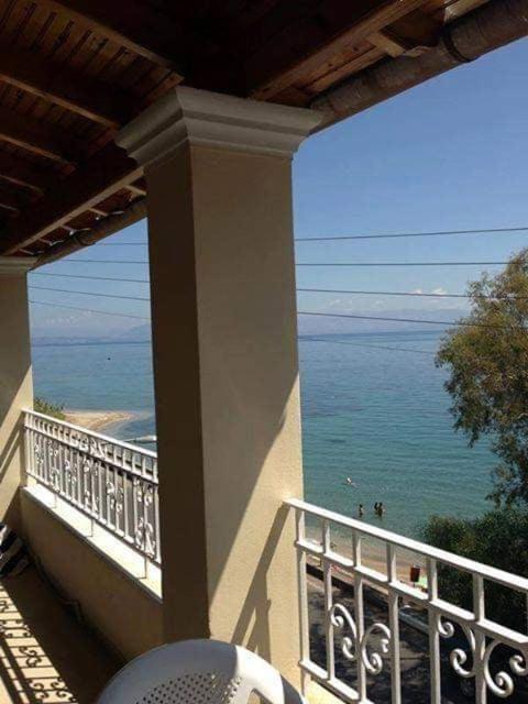 Ionian Mare Aparthotel Agios Ioannis Peristerion Exterior photo