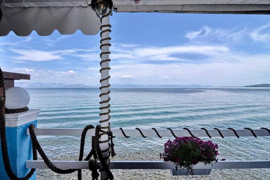Ionian Mare Aparthotel Agios Ioannis Peristerion Exterior photo