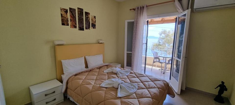 Ionian Mare Aparthotel Agios Ioannis Peristerion Exterior photo