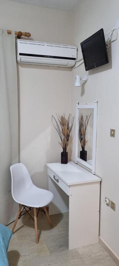 Ionian Mare Aparthotel Agios Ioannis Peristerion Exterior photo