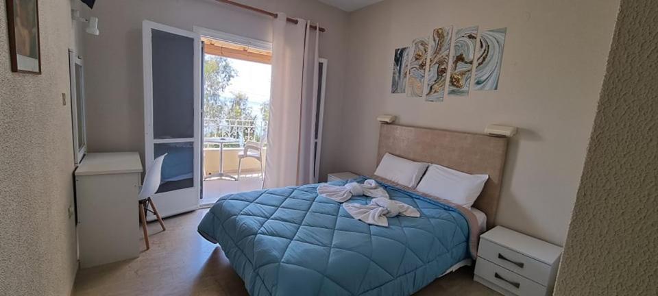 Ionian Mare Aparthotel Agios Ioannis Peristerion Exterior photo