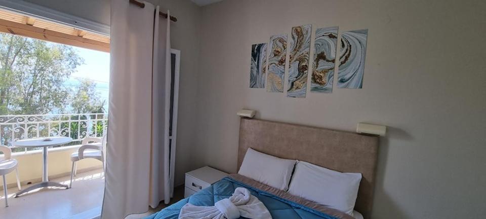 Ionian Mare Aparthotel Agios Ioannis Peristerion Exterior photo
