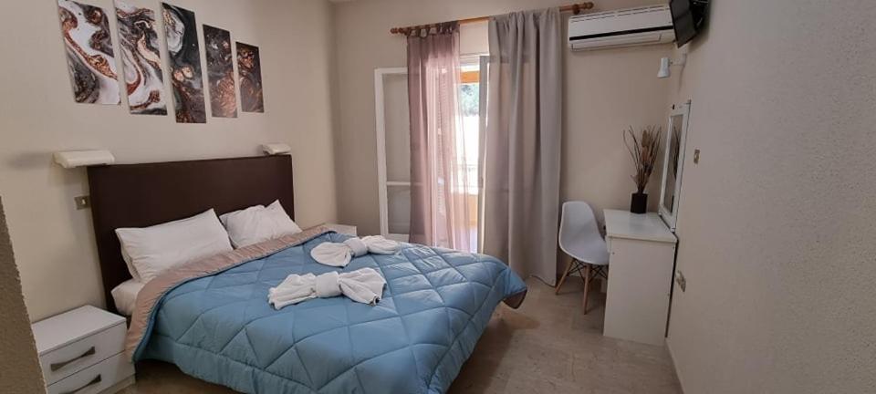 Ionian Mare Aparthotel Agios Ioannis Peristerion Exterior photo