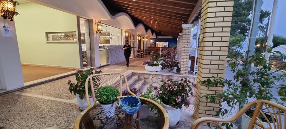 Ionian Mare Aparthotel Agios Ioannis Peristerion Exterior photo