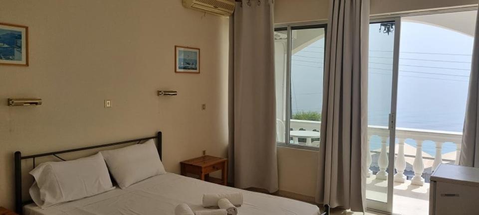 Ionian Mare Aparthotel Agios Ioannis Peristerion Exterior photo