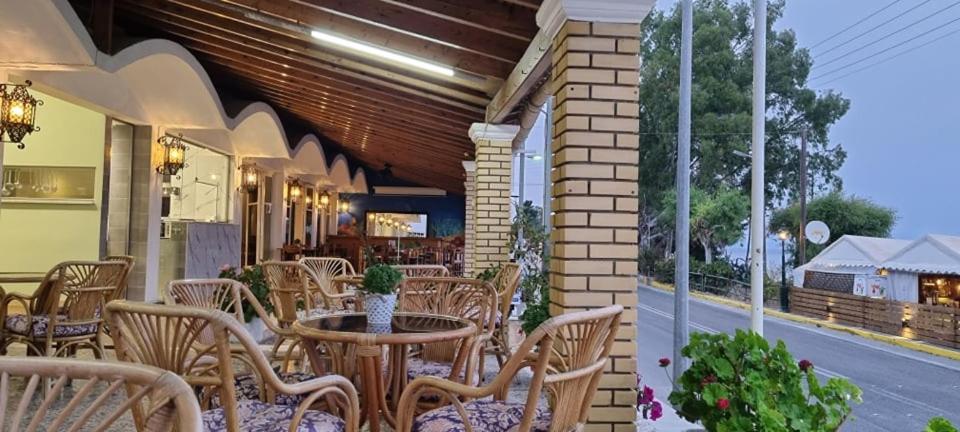 Ionian Mare Aparthotel Agios Ioannis Peristerion Exterior photo