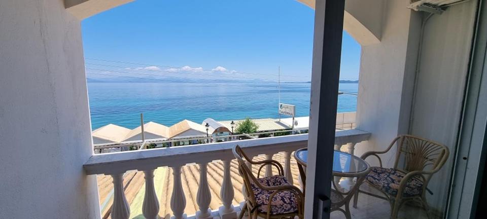 Ionian Mare Aparthotel Agios Ioannis Peristerion Exterior photo