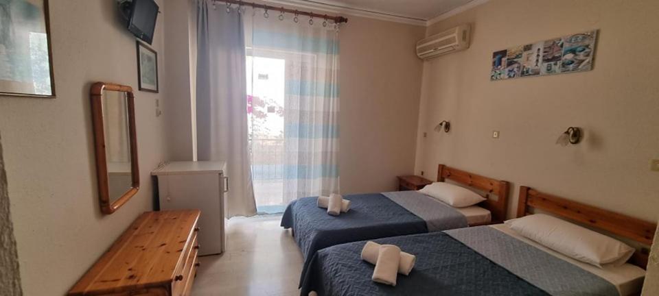 Ionian Mare Aparthotel Agios Ioannis Peristerion Exterior photo