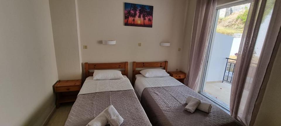 Ionian Mare Aparthotel Agios Ioannis Peristerion Exterior photo